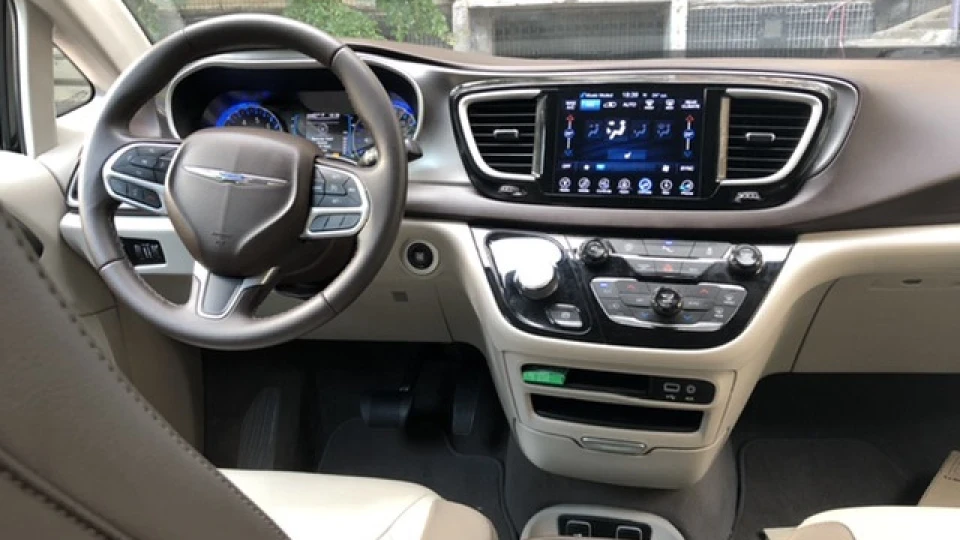 Chrysler Pacifica Сигара 3
