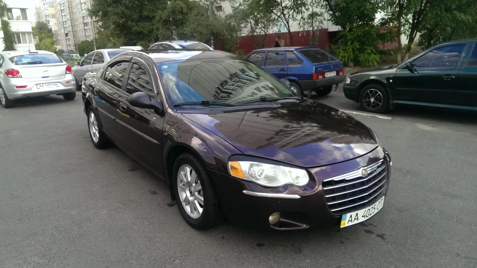 Chrysler Sebring 3