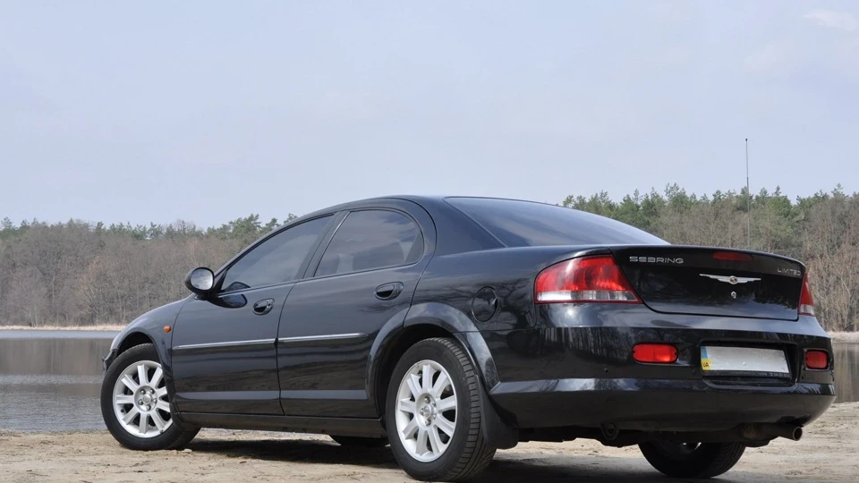 Chrysler Sebring 3