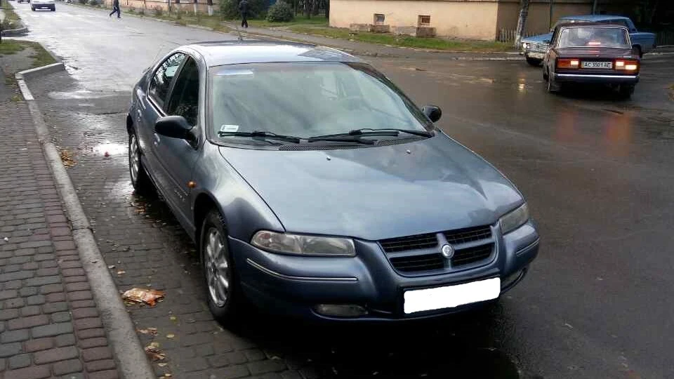Chrysler Stratus синій перламутр