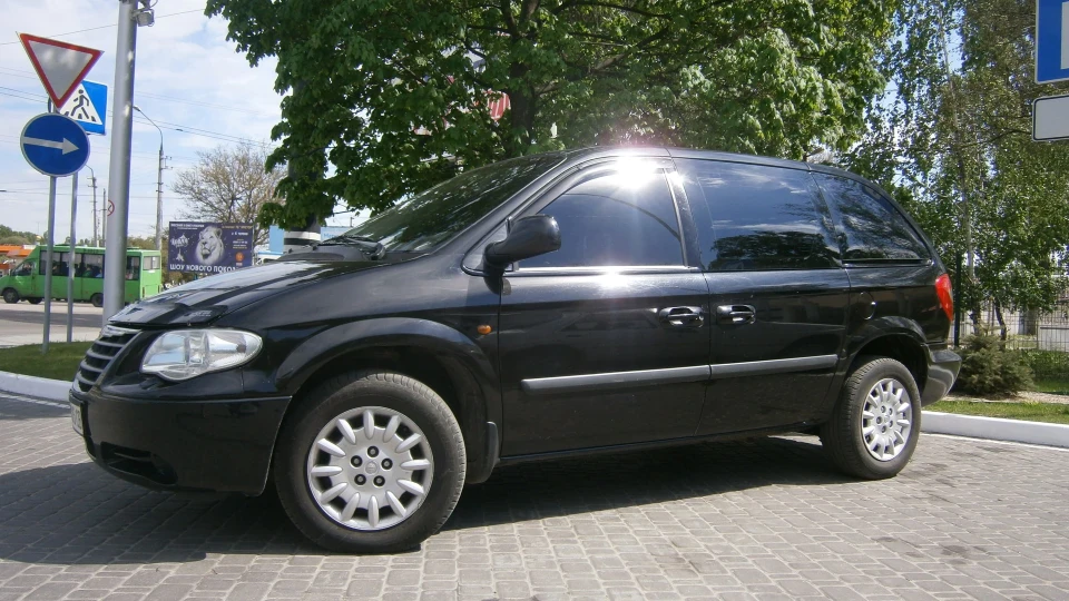 Chrysler Voyager 2