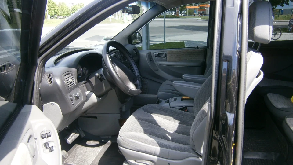 Chrysler Voyager 5