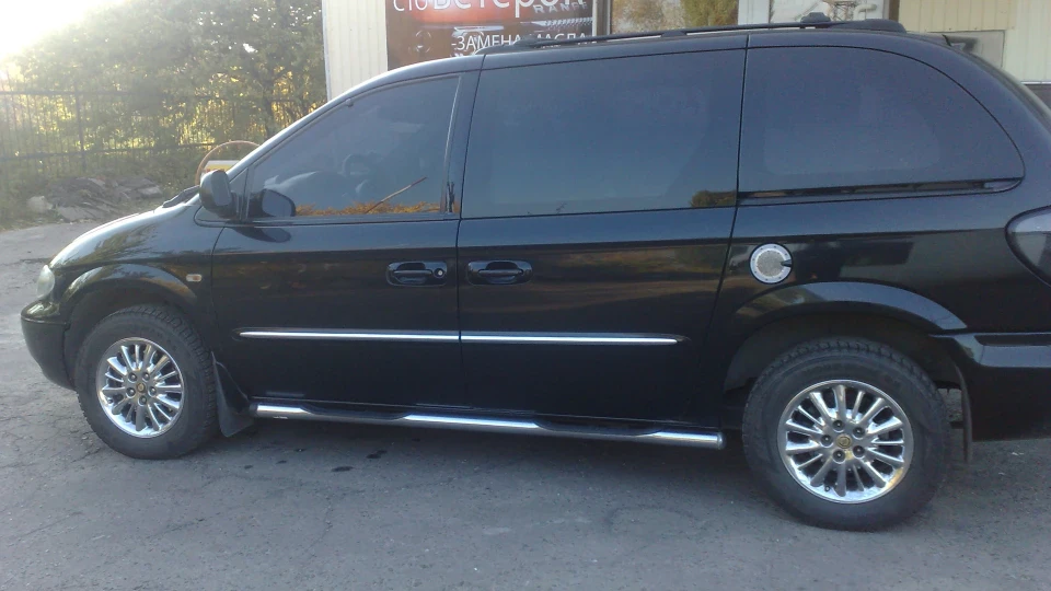 Chrysler Voyager 2.4 автомат газ/бенз 4