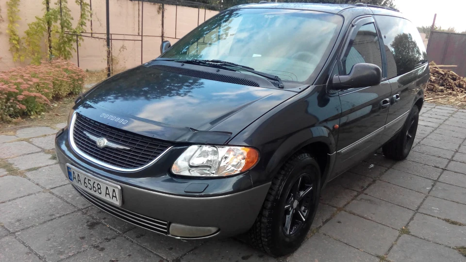 Chrysler Voyager 2.5 CRD Executive 3