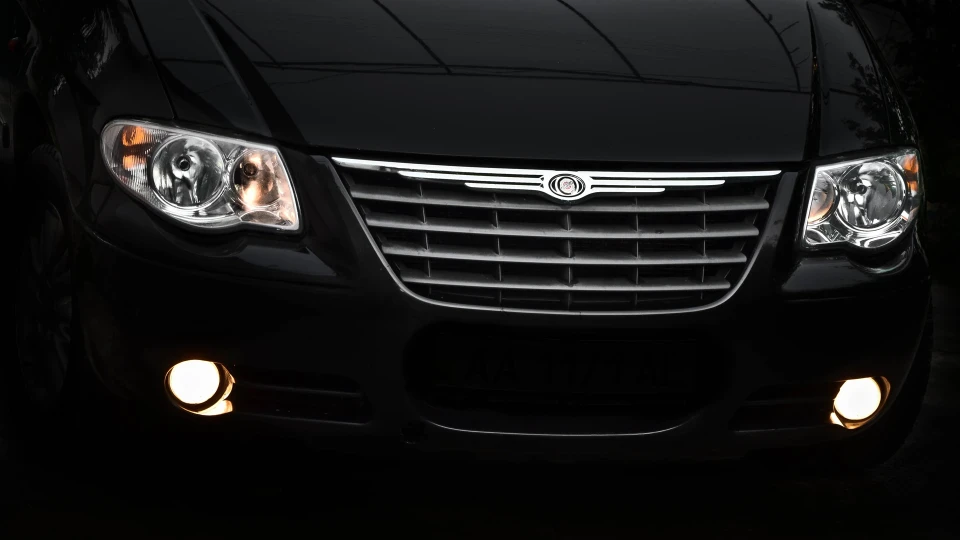 Chrysler Voyager BLACK LX 5
