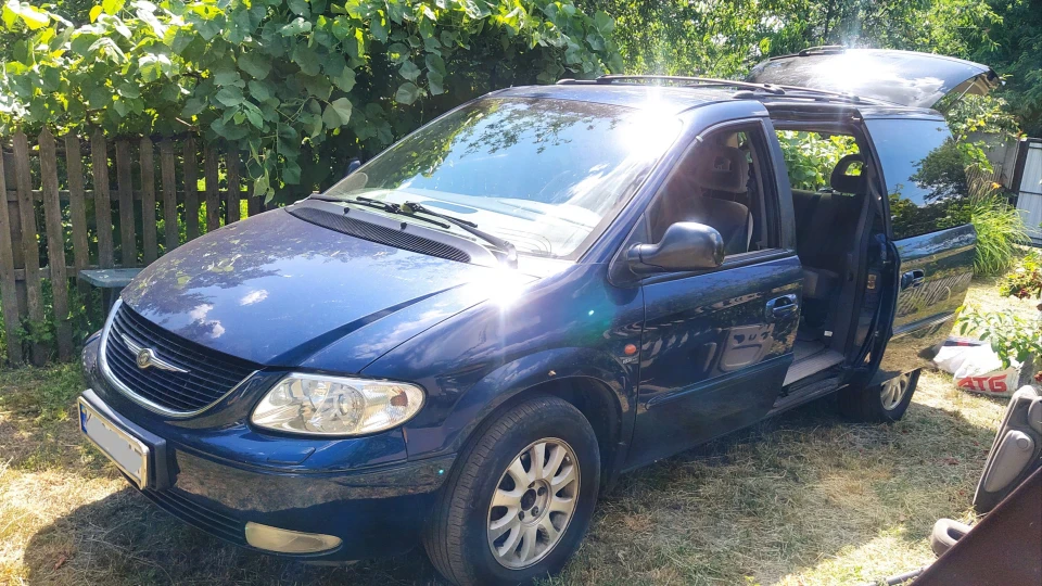 Chrysler Voyager Сімейний Танк