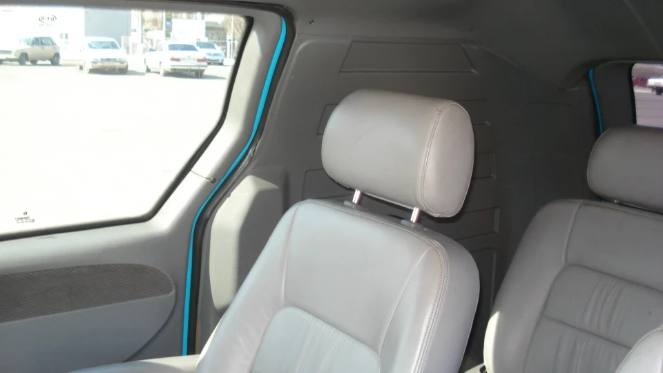 Chrysler Voyager Висока зручна 3