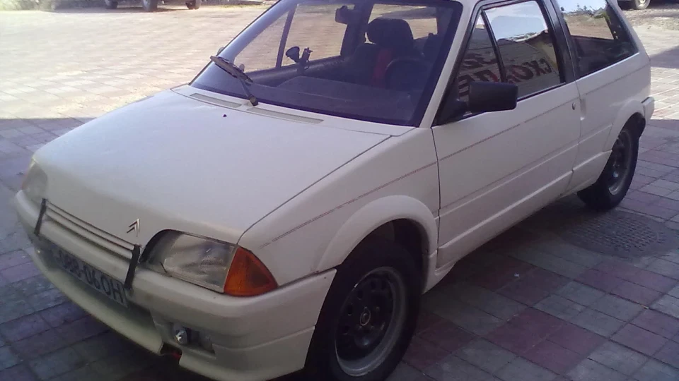 Citroen AX Маленький літак