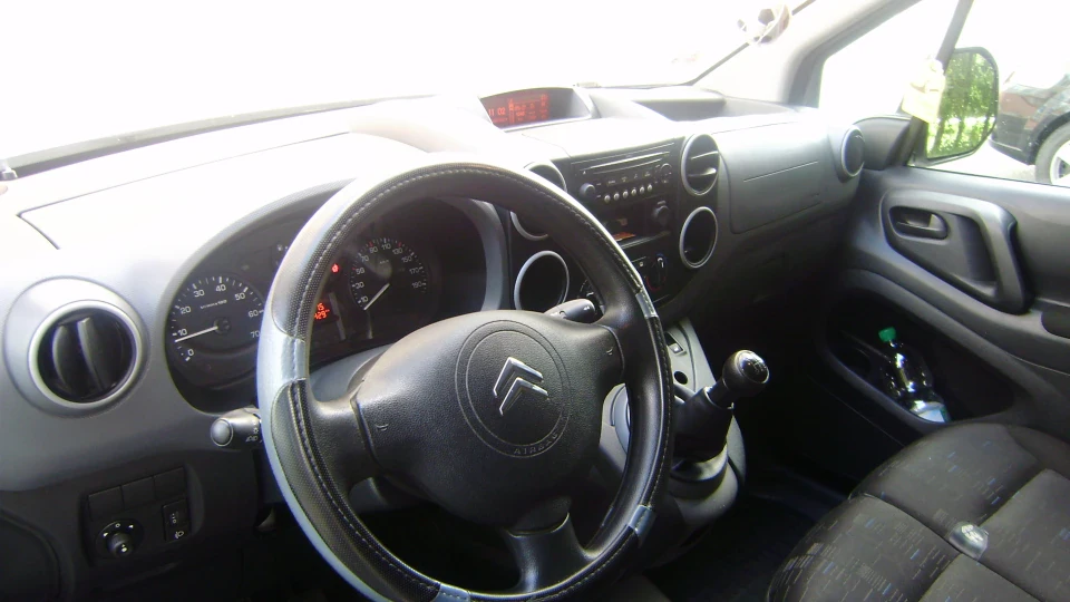 Citroen Berlingo 1.6 HDi 90 hp DV6AUTED4 2