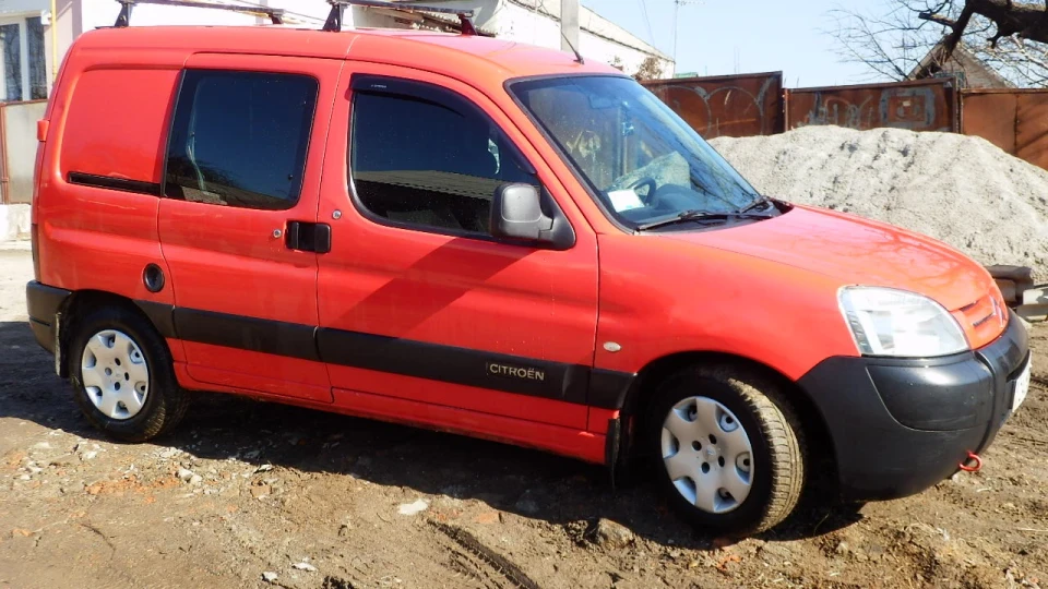 Citroen Berlingo 1,9 трактор 4