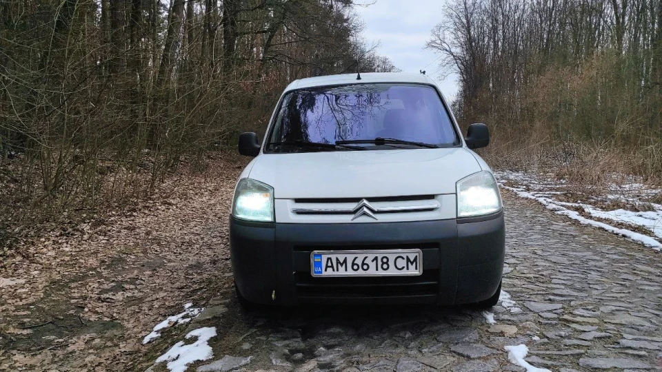 Citroen Berlingo Білий помічник