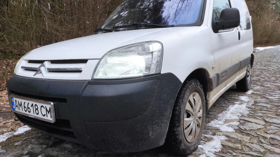Citroen Berlingo Білий помічник 3