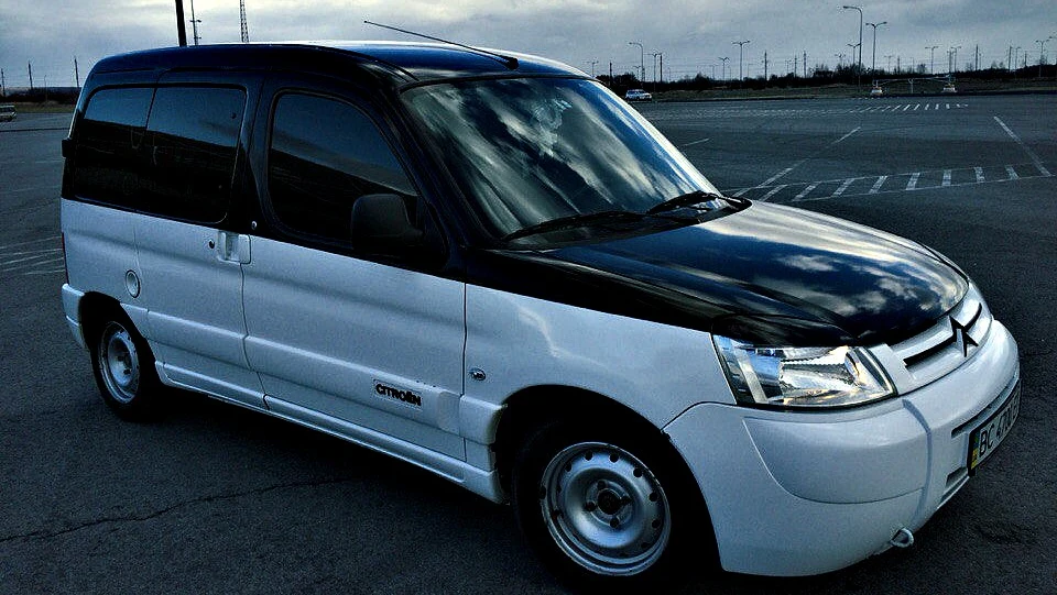 Citroen Berlingo Black and White