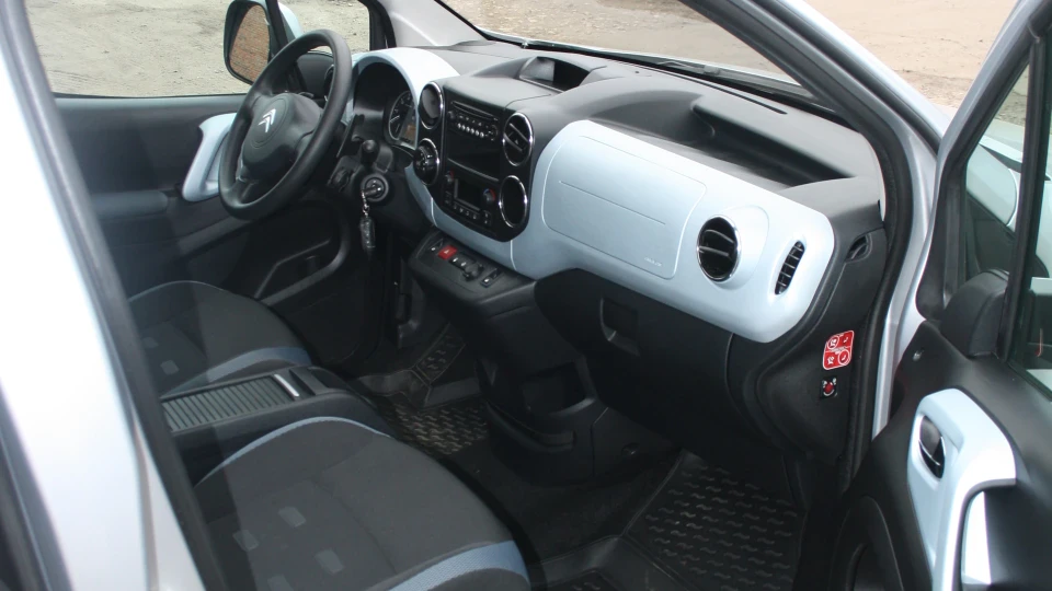 Citroen Berlingo XTR 1,6 e-HDI 6РКПП 4