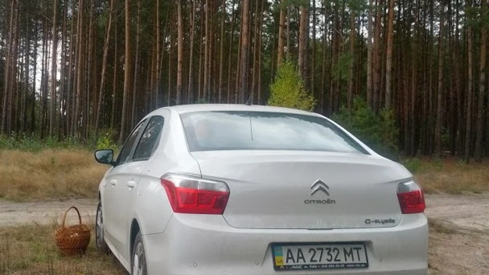 Citroen C-Elysee Білий ракетоліт 3