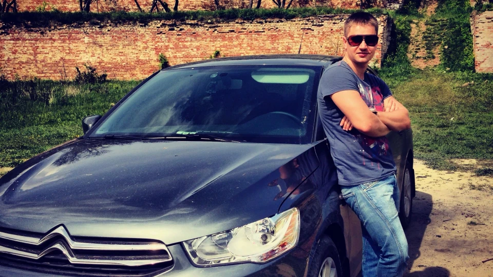 Citroen C-Elysee Gris Shark Exl. 1,6turbo 2