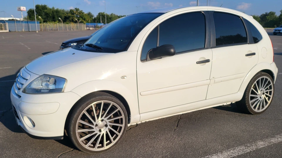 Citroen C3 Святий