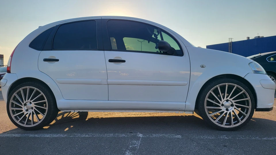 Citroen C3 Святий 3