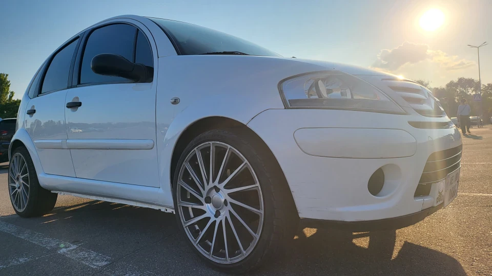 Citroen C3 Святий 4