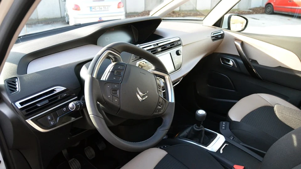Citroen C4 Picasso e-HDi 115 BVM6 4