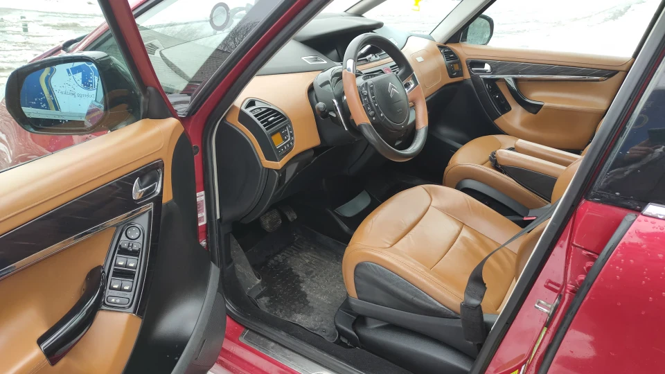 Ялинка Citroen C4 Picasso