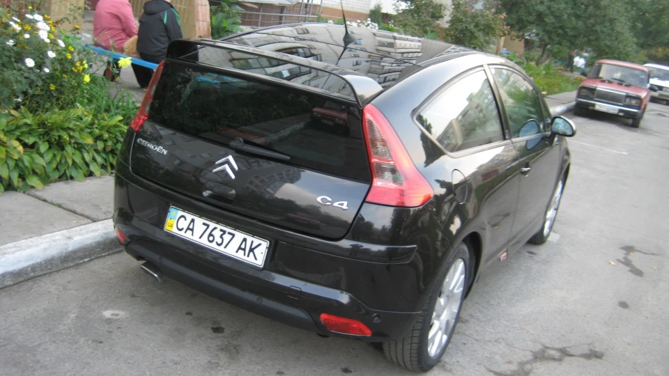Citroen C4 VTS 2.0) 3