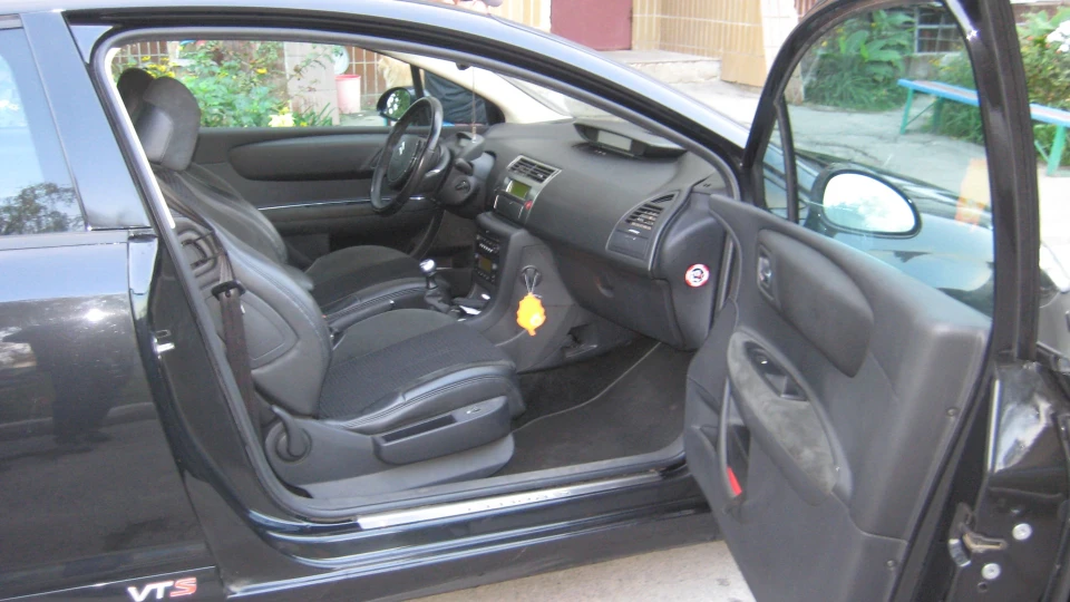 Citroen C4 VTS 2.0) 5