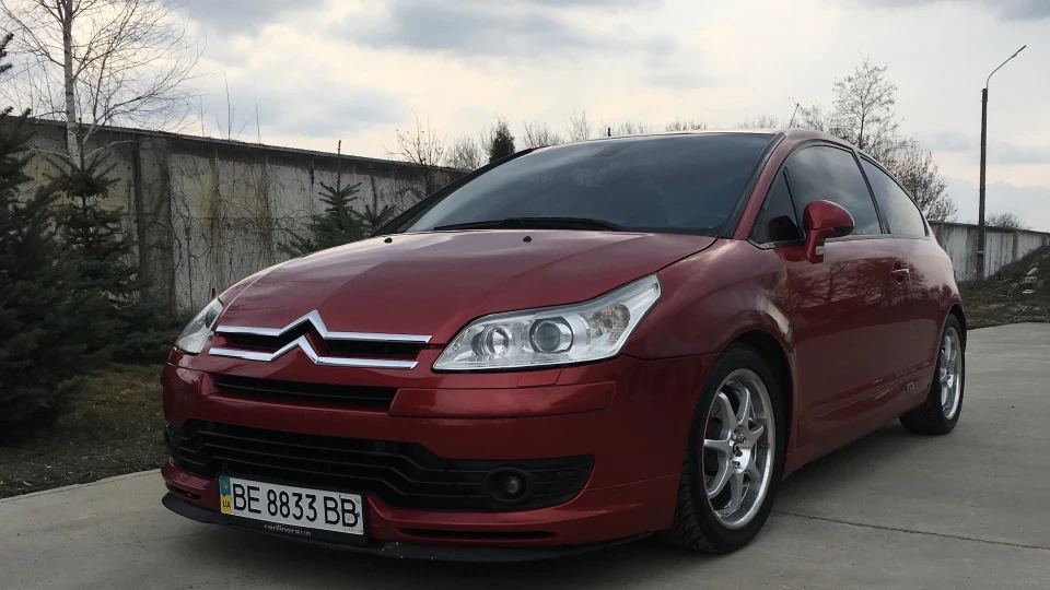 Citroen C4 VTS red 4