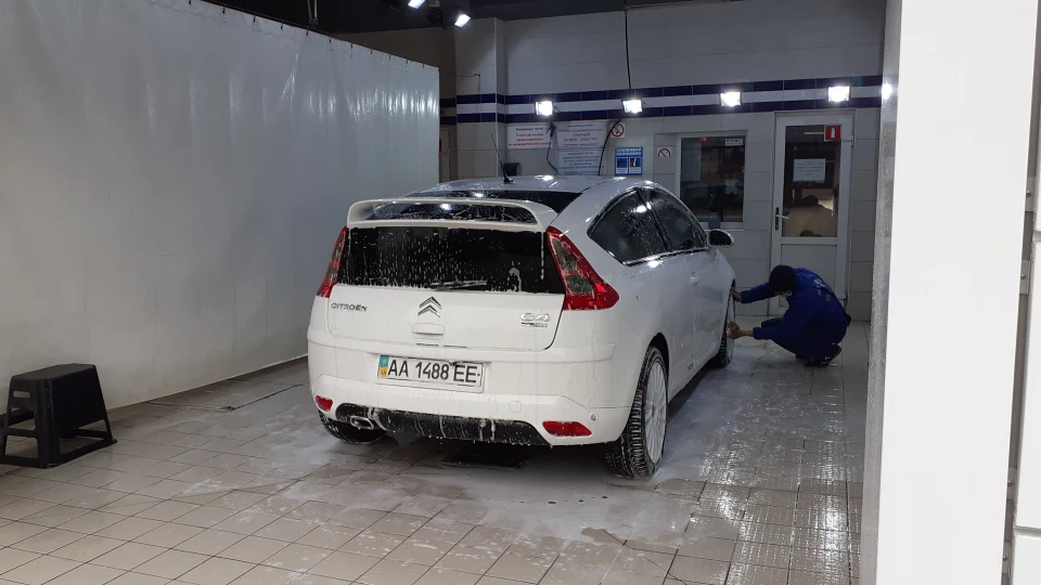 Citroen C4 VTS White coupe 3
