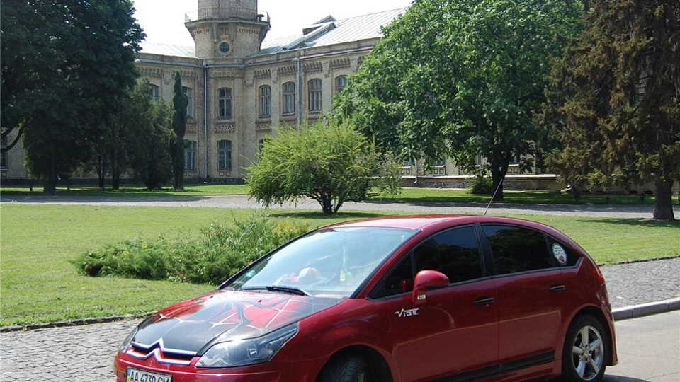 Citroen C4 4