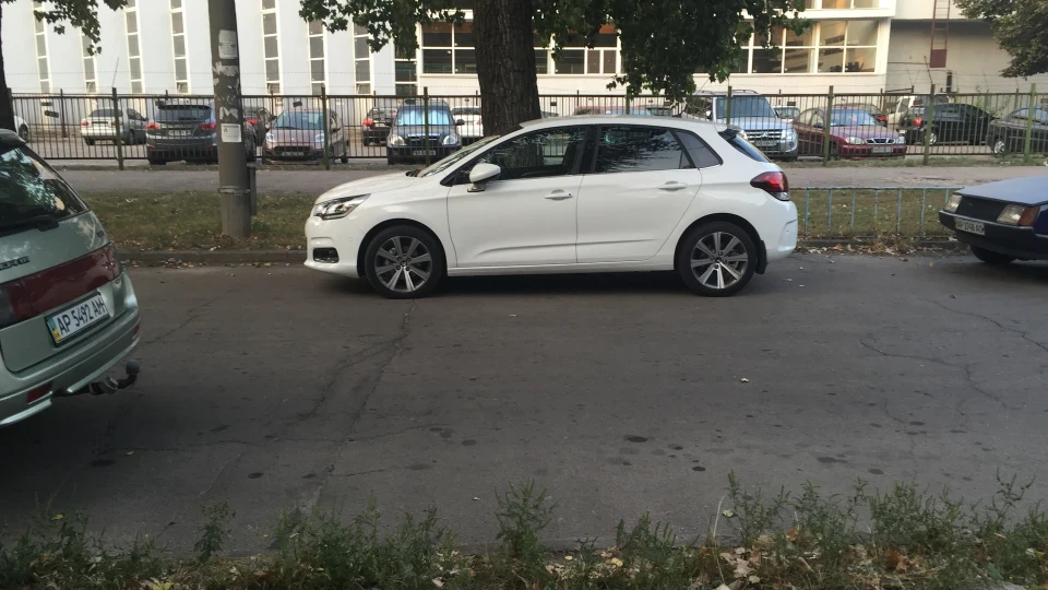 Citroen C4 1,6 e-HDi дизелек
