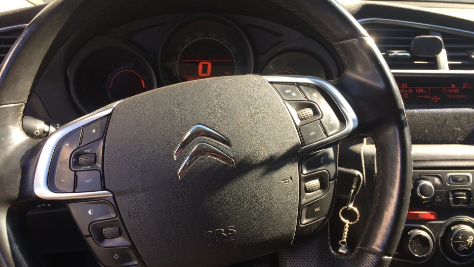 Citroen C4 1.6 vti 5