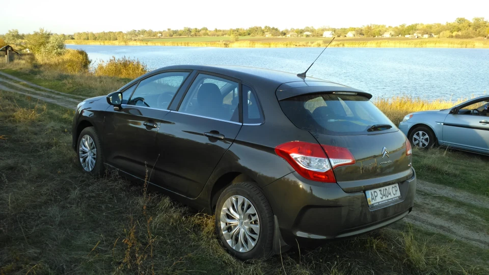 Citroen C4 1,6Hdi Орех 2