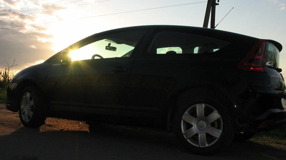 Citroen C4 1,6i black 2