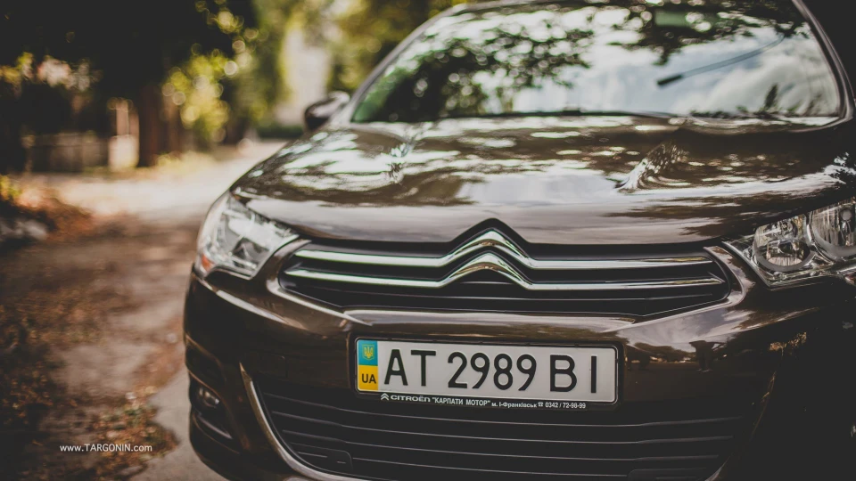 Citroen C4 Chocolate 2