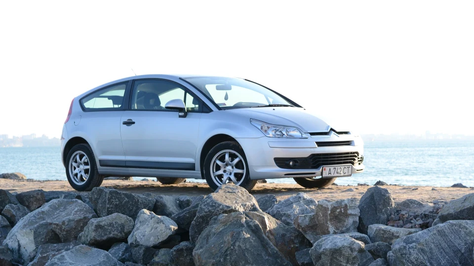 Citroen C4 Coupe 2