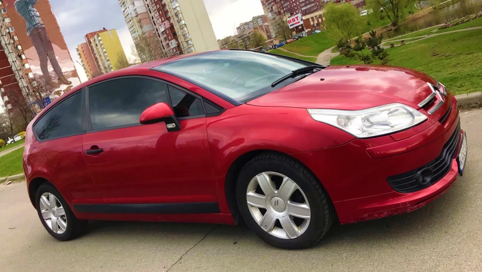 Citroen C4 Червона Ялинка