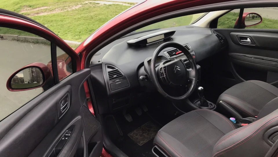 Citroen C4 Червона Ялинка 2