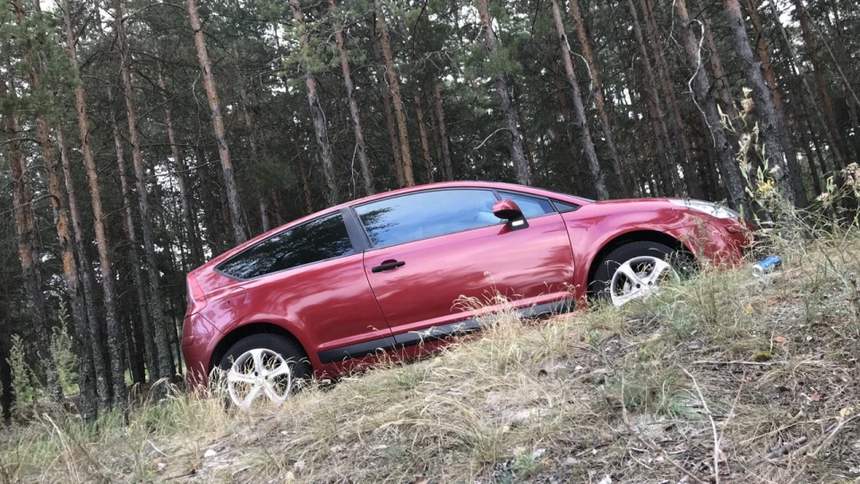 Citroen C4 Червоне Ситро 5