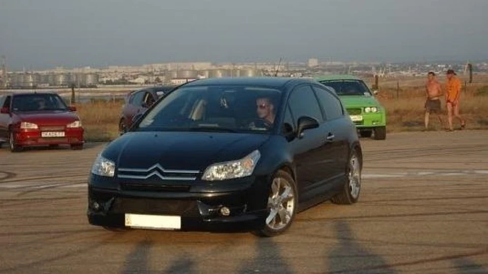 Citroen C4 VTR Black ONYX coupe