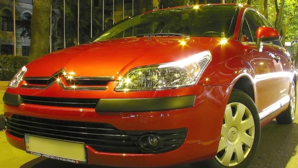Citroen C4 хетч МКПП Rouge Lucifer 4