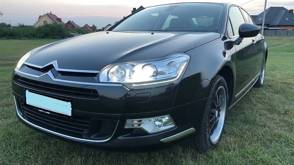 Citroen C5 200 black horses 3