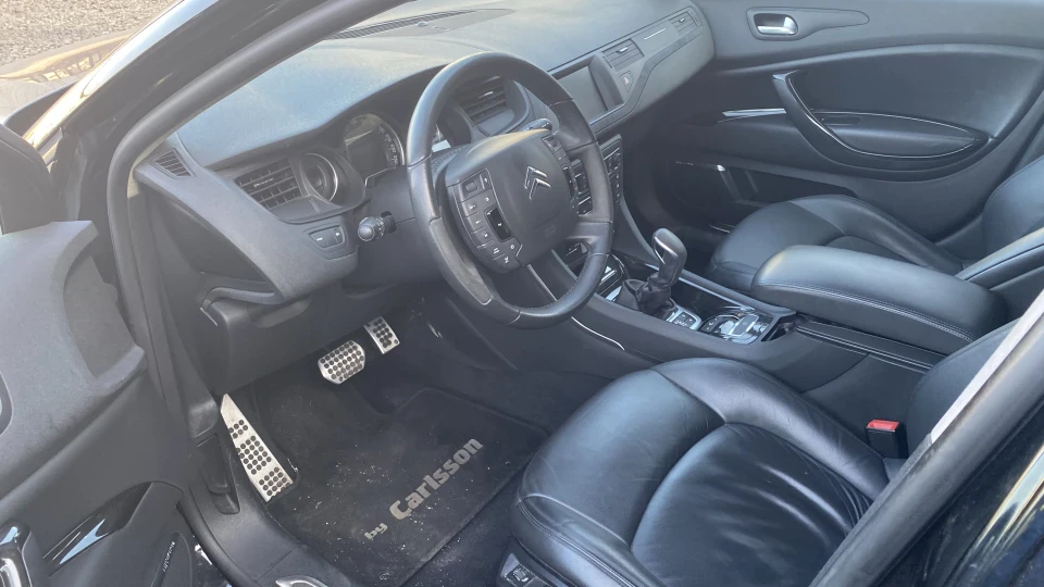Citroen C5 3.0 V6 by Carlsson