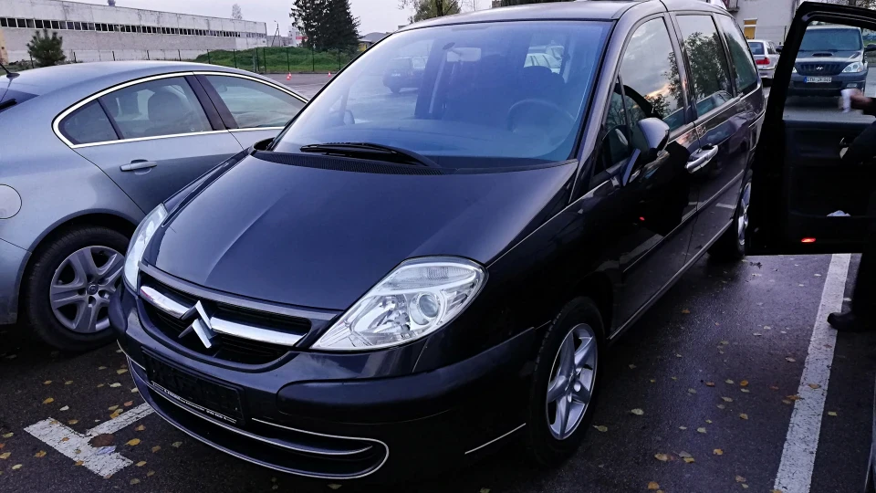 Citroen C8 Жук