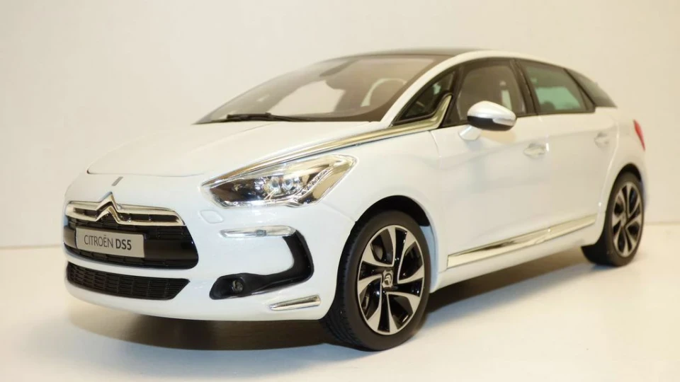 Citroen DS5 2.0 HDi Hybrid4