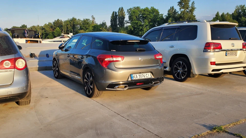 Citroen DS5 YELLOWCAT 2