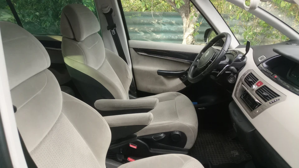 Citroen Grand C4 Picasso 2