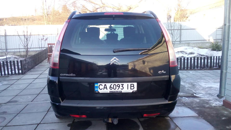 Citroen Grand C4 Picasso Чорний металік1.8 бензин 4