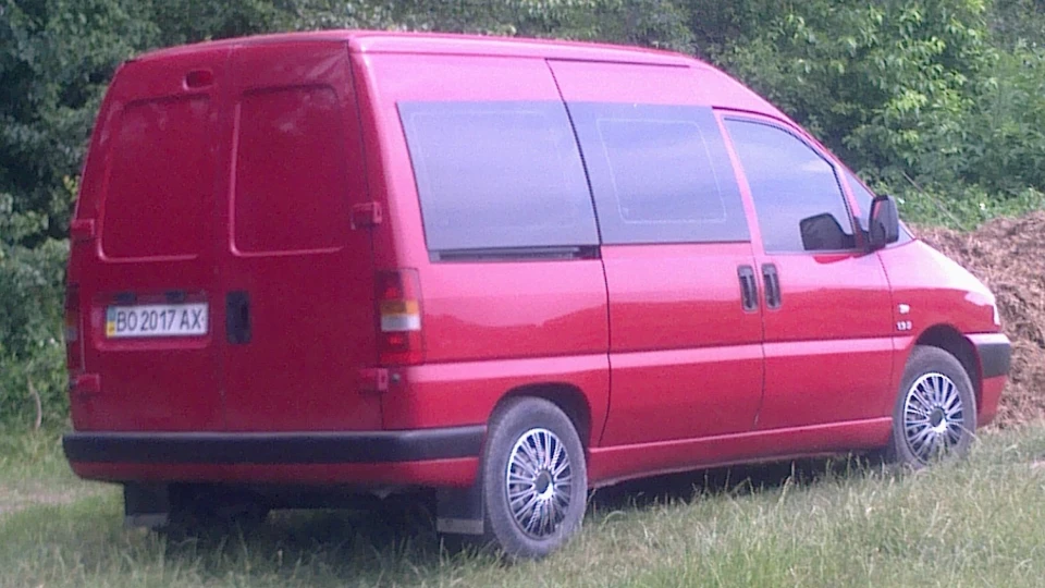 Citroen Jumpy красень 2