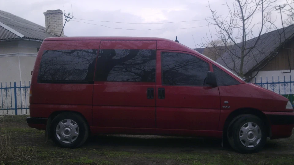 Citroen Jumpy красень 3